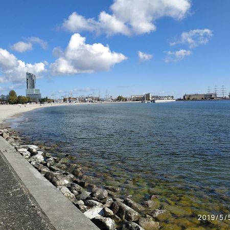 Apartament Srodmiescie Appartamento Gdynia Esterno foto